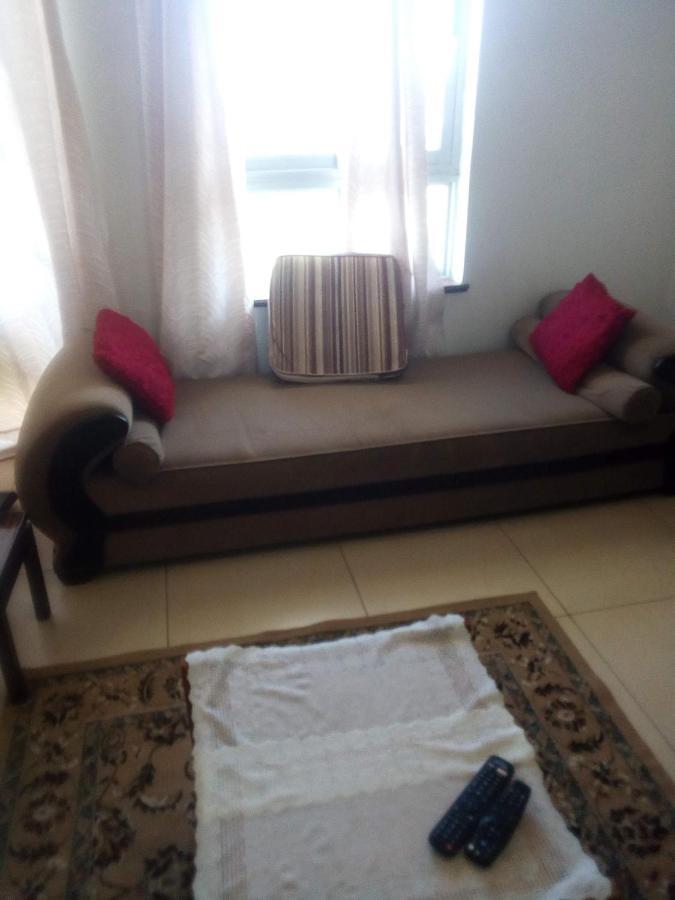 Shanzu Beach Apartment With Stunning Ocean View Mwakirunge Bagian luar foto